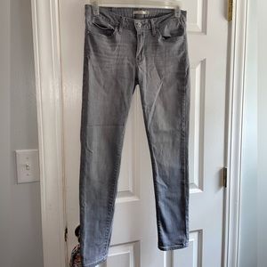 LEVI SKINNY JEANS